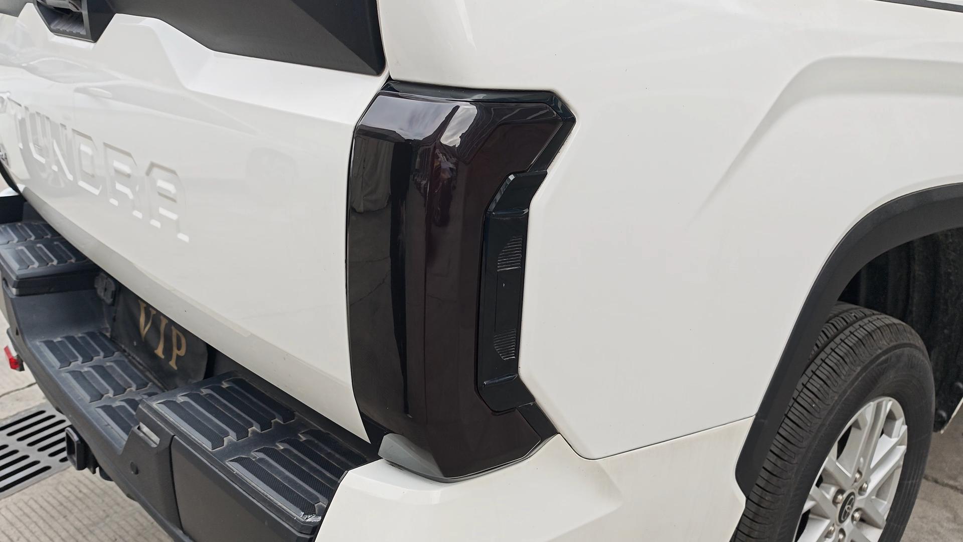 新品　タンドラ　テールライト　カバー　テールレンズ　tundra 2022~ Amazon.com: LLKUANG Rear Tail Light Cover Tail Lamp Shell Shade